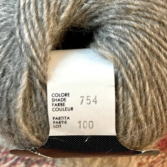NWT Filatura Di Crosa Sympathie Wool & Mohair Yarn - Picture 4 of 4